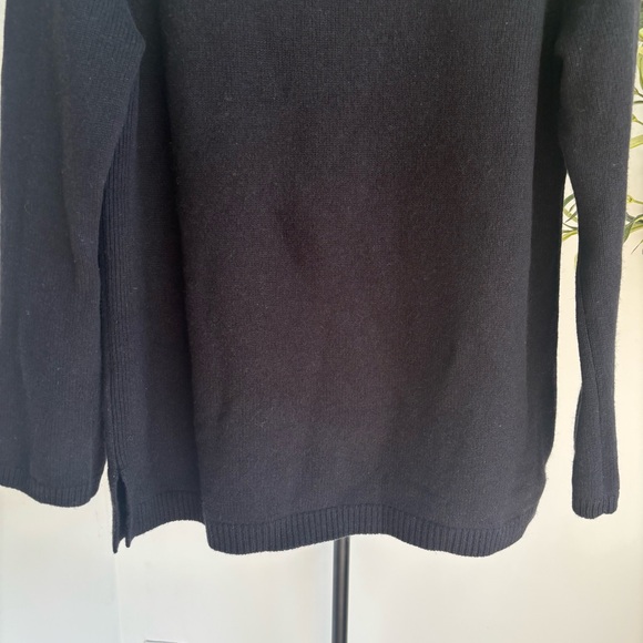 • [Talbots] Cashmere Sweater • - Picture 3 of 9